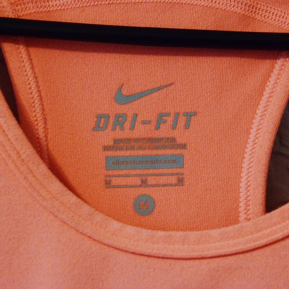 LIKE FOR PRICE DROP Peach Nike Workout Tank Medium - Picture 4 of 6